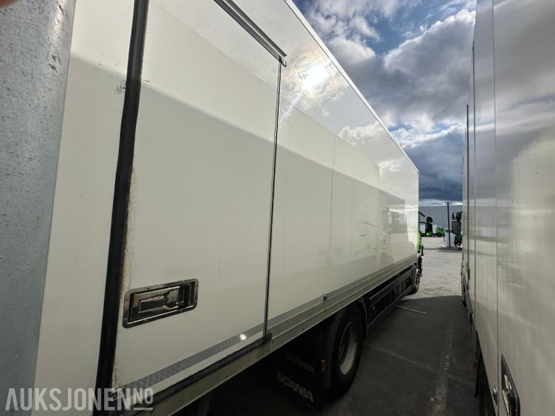 2015 Scania P-serie 280 4*2 - skapbil med løftelem og ryggekamera - Грузовик с закрытым кузовом: фото 4 2015 Scania P-serie 280 4*2 - skapbil med løftelem og ryggekamera - Грузовик с закрытым кузовом: фото 4