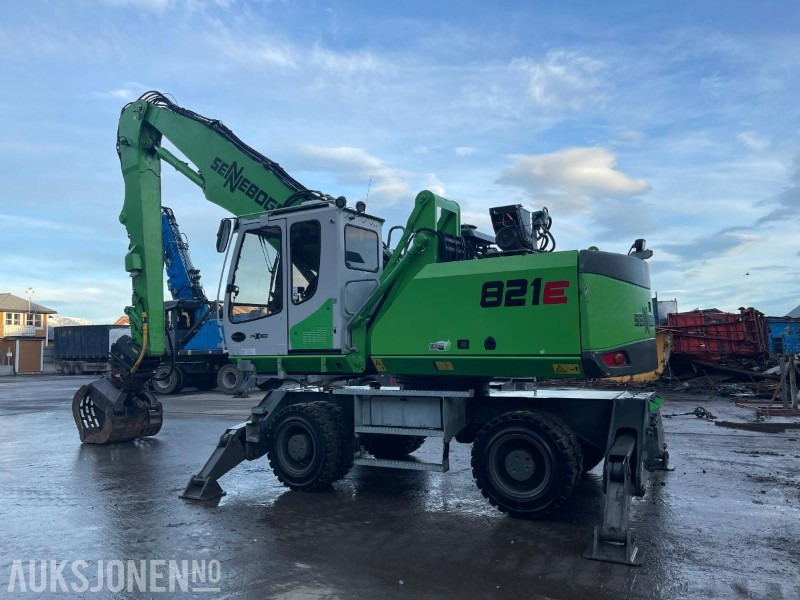 2015 Sennebogen 821M Hjulgraver med hevbar hytte, roterende sorterings klype, leveres med ny sertifisering - Экскаватор: фото 4 2015 Sennebogen 821M Hjulgraver med hevbar hytte, roterende sorterings klype, leveres med ny sertifisering - Экскаватор: фото 4