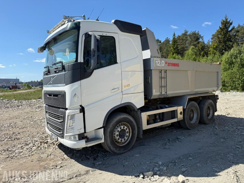 2015 VOLVO FH540 TIPPBIL SERVICEHISTORIKK ZETTERBERG PÅBYGG. - Самосвал: фото 1 2015 VOLVO FH540 TIPPBIL SERVICEHISTORIKK ZETTERBERG PÅBYGG. - Самосвал: фото 1