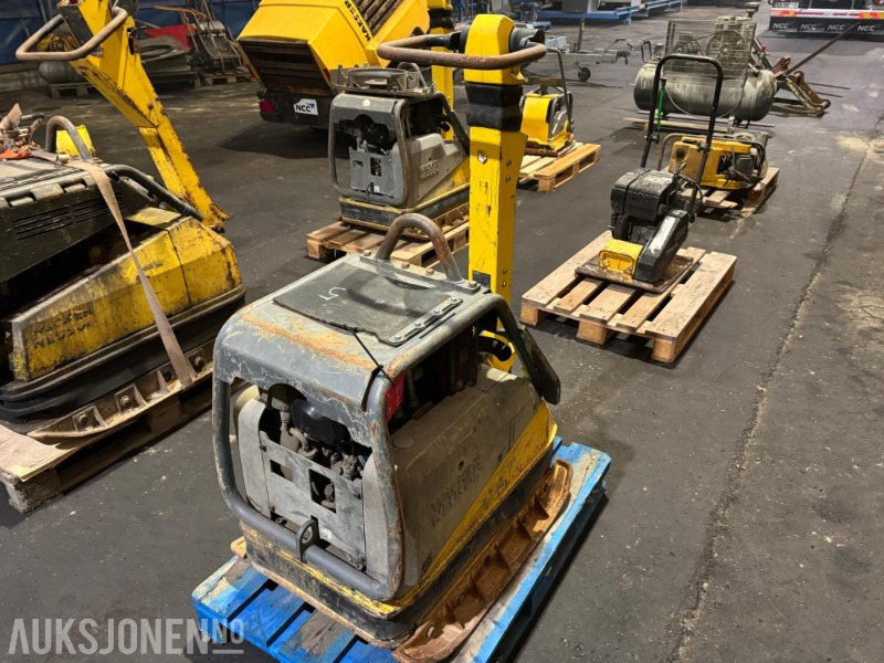 2016 Wacker Neuson DPU6555 Heh vibroplate - Каток: фото 1 2016 Wacker Neuson DPU6555 Heh vibroplate - Каток: фото 1