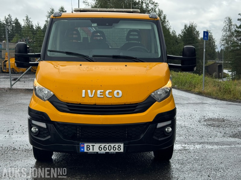 2017 Iveco Daily dobbelkabin m/kran, Webasto, innredning, inverter og vinterhjul - Грузовик бортовой/ Платформа: фото 2 2017 Iveco Daily dobbelkabin m/kran, Webasto, innredning, inverter og vinterhjul - Грузовик бортовой/ Платформа: фото 2