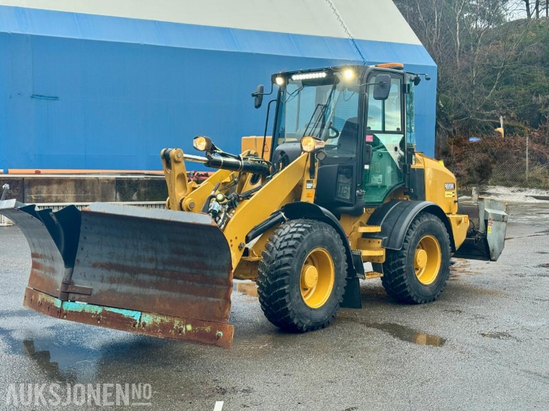 2018 Cat 908 M - Hjullaster - Vinterrigget - Timer: 1547 - Колёсный погрузчик: фото 1 2018 Cat 908 M - Hjullaster - Vinterrigget - Timer: 1547 - Колёсный погрузчик: фото 1