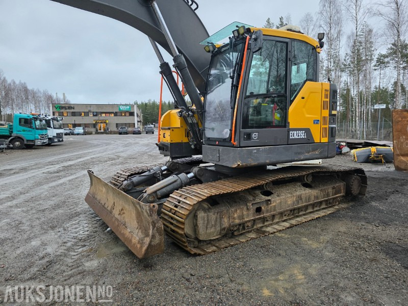2018 Volvo ECR235EL 27 T gravemaskin rototilt med grip 7876 Timer - Экскаватор: фото 5 2018 Volvo ECR235EL 27 T gravemaskin rototilt med grip 7876 Timer - Экскаватор: фото 5