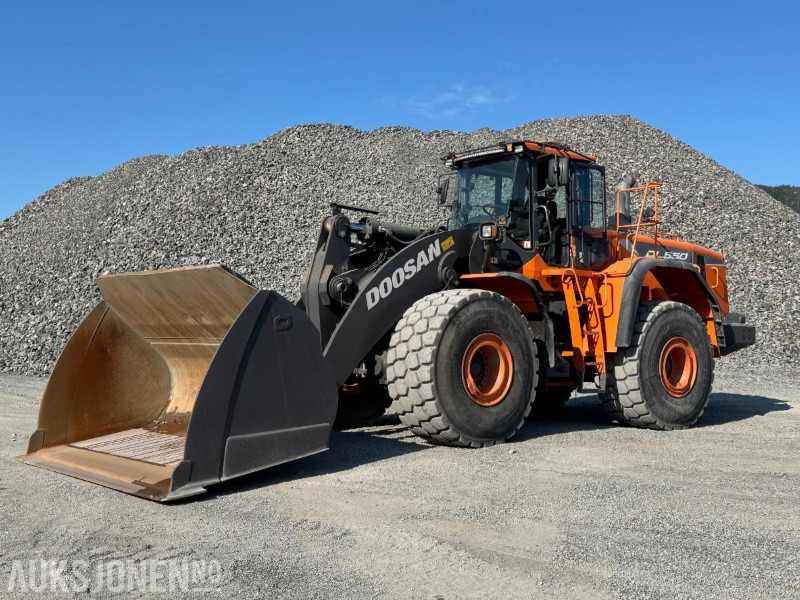 2019 Doosan DL550-5 hjullaster med skuffe / Spakstyring / Loadtronic vekt - Колёсный погрузчик: фото 1 2019 Doosan DL550-5 hjullaster med skuffe / Spakstyring / Loadtronic vekt - Колёсный погрузчик: фото 1