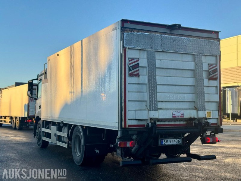 2019 Mercedes-Benz Antos 1824 4x2 - Skapbil m/kjøl og lift – Eu-godkjent til 05/26 - Km: 146689 - Грузовик с закрытым кузовом: фото 4 2019 Mercedes-Benz Antos 1824 4x2 - Skapbil m/kjøl og lift – Eu-godkjent til 05/26 - Km: 146689 - Грузовик с закрытым кузовом: фото 4