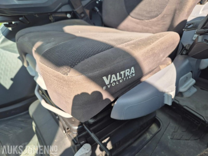 Трактор 2021 Valtra T 234 VERSU med laster og front hydraulikk / PTO: фото 19 Трактор 2021 Valtra T 234 VERSU med laster og front hydraulikk / PTO: фото 19