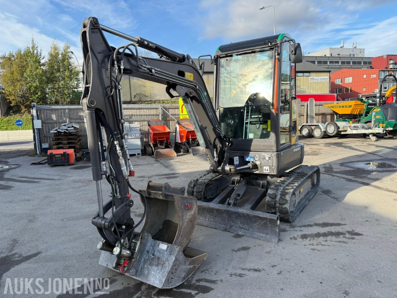 2021 Volvo JECR25D elektrisk minigraver, 2 skuffer, skjær, lav timetall, Steelwrist, LED - Мини-экскаватор: фото 2 2021 Volvo JECR25D elektrisk minigraver, 2 skuffer, skjær, lav timetall, Steelwrist, LED - Мини-экскаватор: фото 2