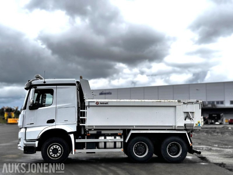 2023 Mercedes-Benz Arocs tippbil m/ Istrail tippkasse – 53 374 km - Самосвал: фото 2 2023 Mercedes-Benz Arocs tippbil m/ Istrail tippkasse – 53 374 km - Самосвал: фото 2