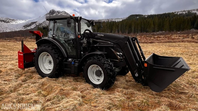2023 Valtra A105 Med laster og fres - Трактор: фото 2 2023 Valtra A105 Med laster og fres - Трактор: фото 2