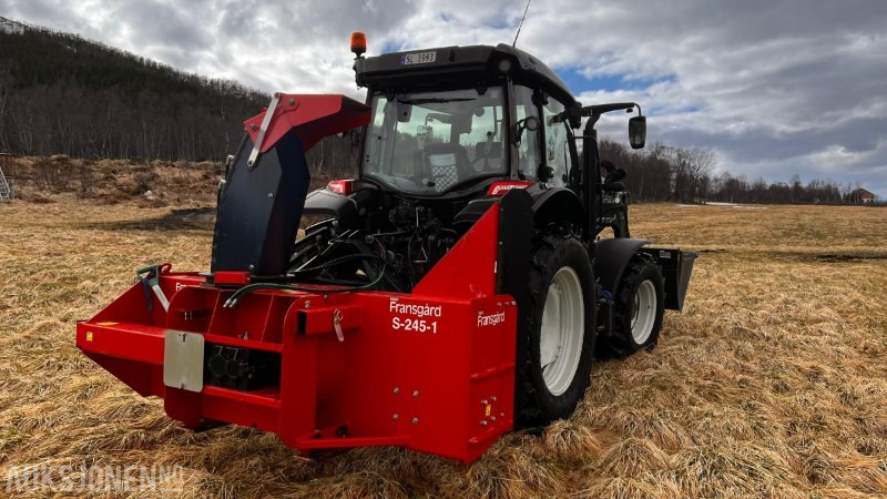 2023 Valtra A105 Med laster og fres - Трактор: фото 4 2023 Valtra A105 Med laster og fres - Трактор: фото 4