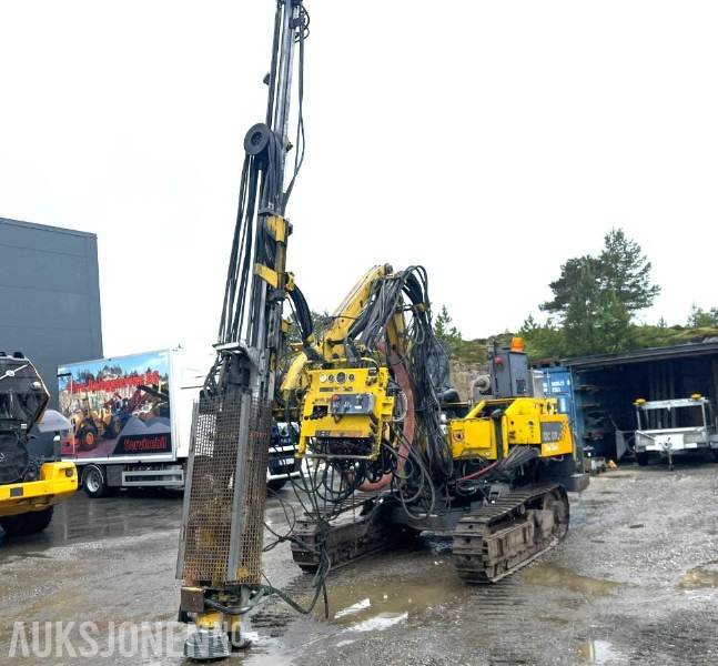 Atlas Copco ROC D3-03 borerigg med COP 1838LE borhammer støvsuger og vinsj - Буровая машина: фото 1 Atlas Copco ROC D3-03 borerigg med COP 1838LE borhammer støvsuger og vinsj - Буровая машина: фото 1