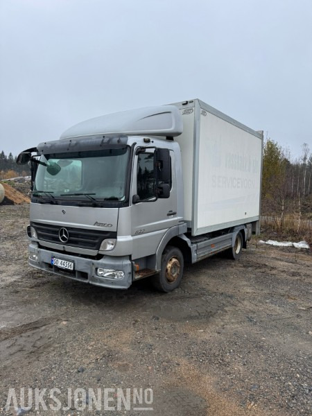 2008 Mercedes-Benz Atego 822 Servicebil / Verkstedvogn m/ Palfinger kran og verkstedinnredning - Грузовик: фото 1 2008 Mercedes-Benz Atego 822 Servicebil / Verkstedvogn m/ Palfinger kran og verkstedinnredning - Грузовик: фото 1
