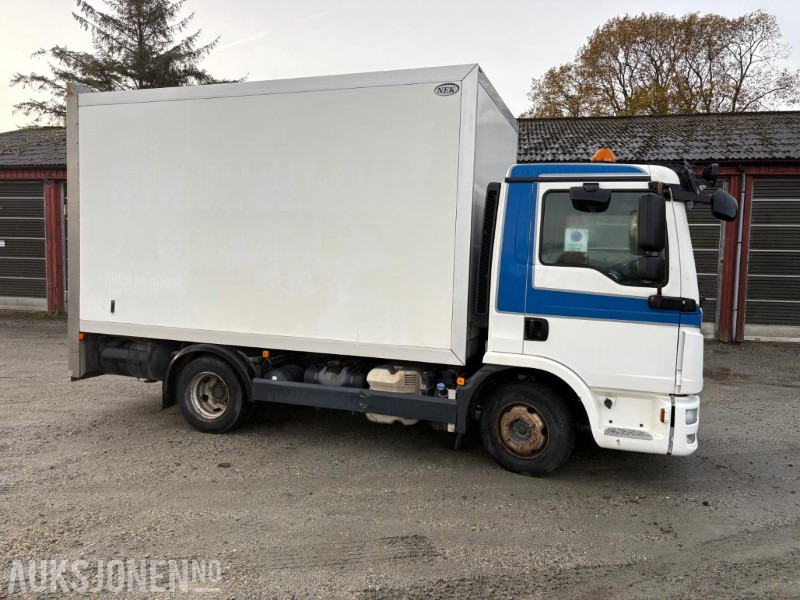 2013 MAN TGL 3 seter Euro6 4X2 skap m/varme og innredning - Грузовик: фото 5 2013 MAN TGL 3 seter Euro6 4X2 skap m/varme og innredning - Грузовик: фото 5