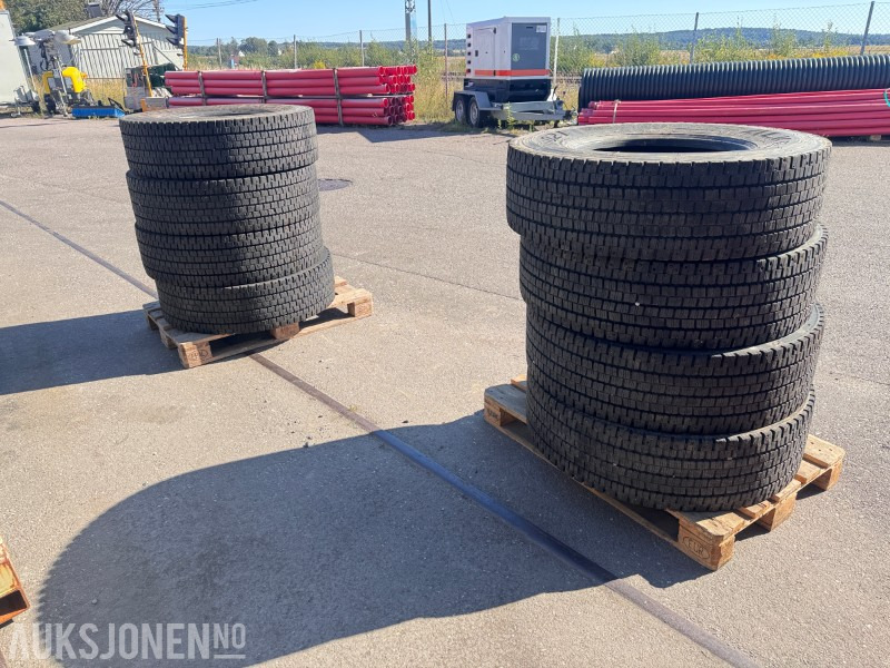 8.stk Falken lastebildekk 295/80 R22.5 - Грузовик: фото 1 8.stk Falken lastebildekk 295/80 R22.5 - Грузовик: фото 1