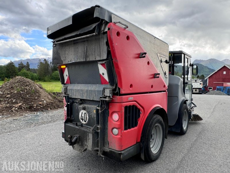 2018 Hako Citymaster 1600 - Vei, gate og gulv feiemaskin - Redskapsbærer med kosteaggregat for gang/vei og børsteaggregat for gulv - Коммунальная/ Специальная техника: фото 4 2018 Hako Citymaster 1600 - Vei, gate og gulv feiemaskin - Redskapsbærer med kosteaggregat for gang/vei og børsteaggregat for gulv - Коммунальная/ Специальная техника: фото 4