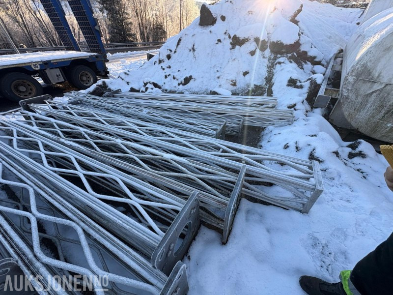 Lattix sikkerhetsmaster 2 stk med 2 stk betongsokler - Строительное оборудование: фото 2 Lattix sikkerhetsmaster 2 stk med 2 stk betongsokler - Строительное оборудование: фото 2