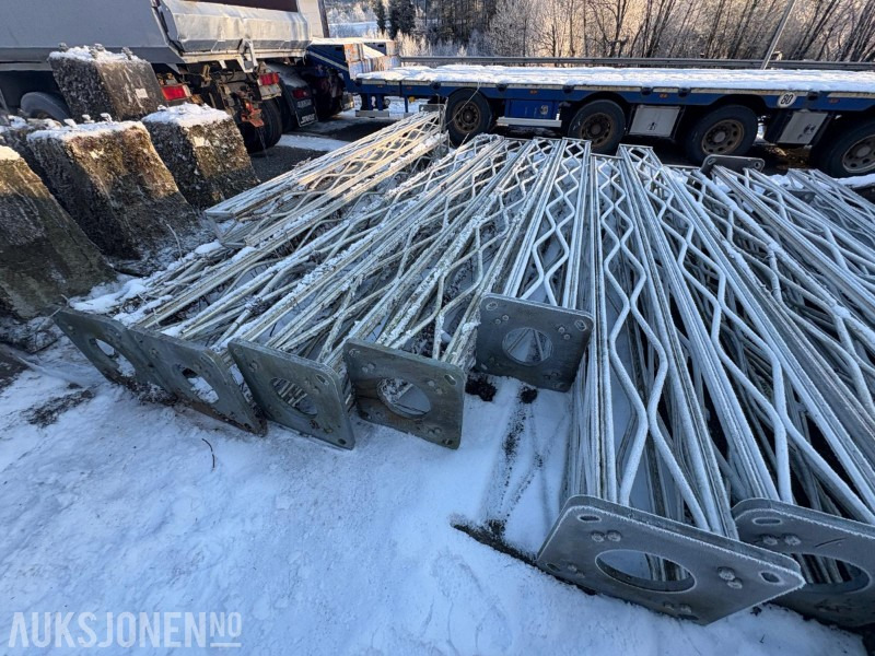 Lattix sikkerhetsmaster / lysmaster 2 stk med 2 stk betongsokler - Строительное оборудование: фото 5 Lattix sikkerhetsmaster / lysmaster 2 stk med 2 stk betongsokler - Строительное оборудование: фото 5