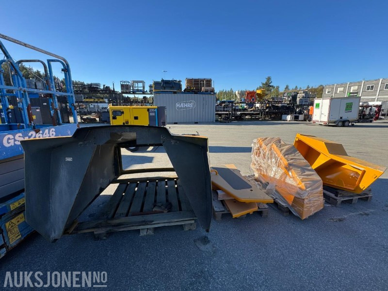 Moxy MT41 panser og side kasser med lokk. - Строительное оборудование: фото 4 Moxy MT41 panser og side kasser med lokk. - Строительное оборудование: фото 4