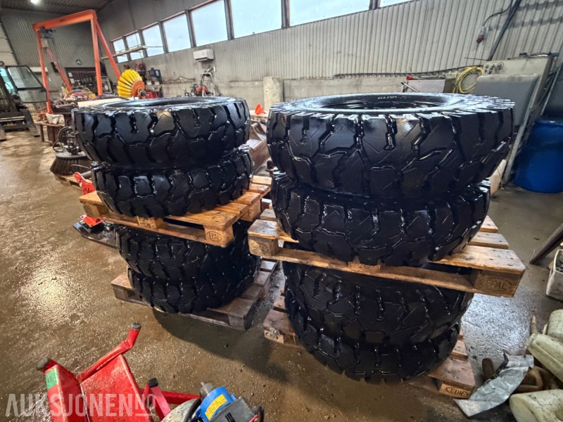 2025 Nokian 4 stk Hjulgraverdekk 10.00–20 – Nær Ny Stand – På Felg - Навесное оборудование для Строительной техники: фото 1 2025 Nokian 4 stk Hjulgraverdekk 10.00–20 – Nær Ny Stand – På Felg - Навесное оборудование для Строительной техники: фото 1