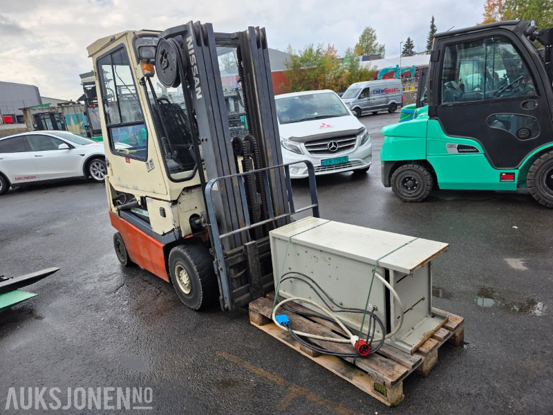 1998 Nissan Q02L25U truck 2,5 T - Погрузочно-разгрузочная техника: фото 2 1998 Nissan Q02L25U truck 2,5 T - Погрузочно-разгрузочная техника: фото 2