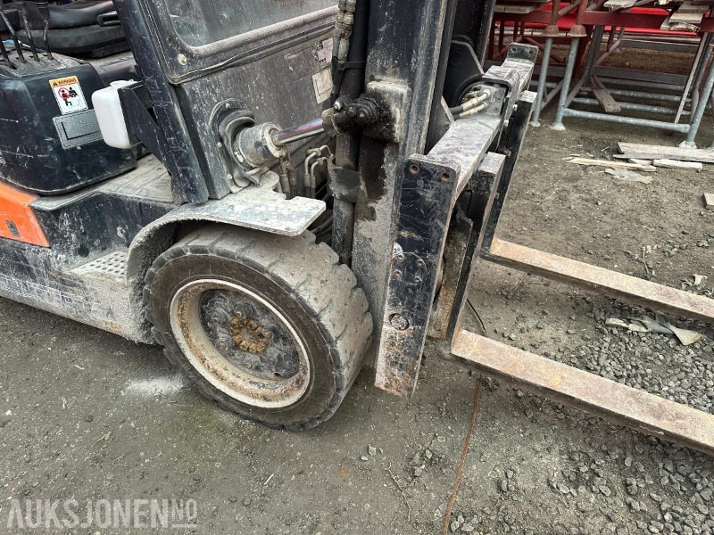 2010 Doosan D30S-5 Gaffeltruck / Dieseltruck 3 tonns – Rep-objekt - Погрузочно-разгрузочная техника: фото 5 2010 Doosan D30S-5 Gaffeltruck / Dieseltruck 3 tonns – Rep-objekt - Погрузочно-разгрузочная техника: фото 5