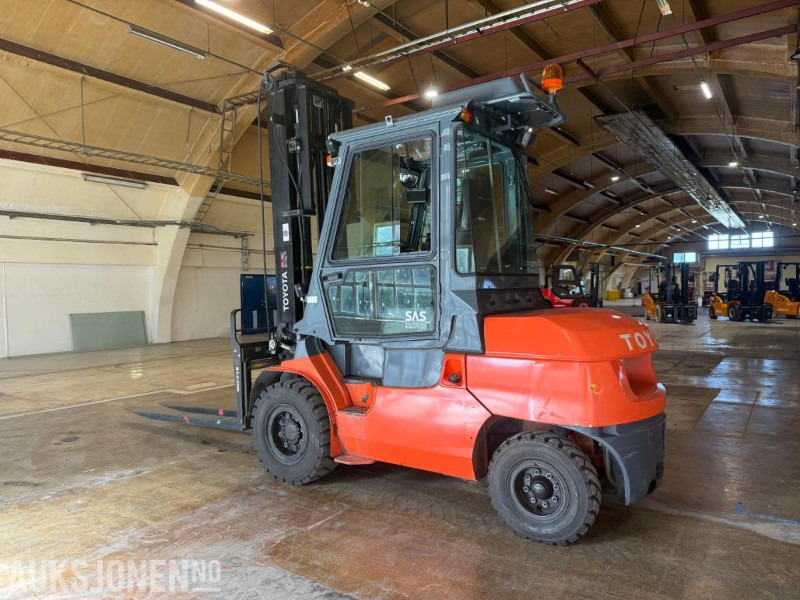 2012 Toyota 42-7FDA50 gaffeltruck- 1506 timer - årskontrollert og godkjent. - Погрузочно-разгрузочная техника: фото 3 2012 Toyota 42-7FDA50 gaffeltruck- 1506 timer - årskontrollert og godkjent. - Погрузочно-разгрузочная техника: фото 3