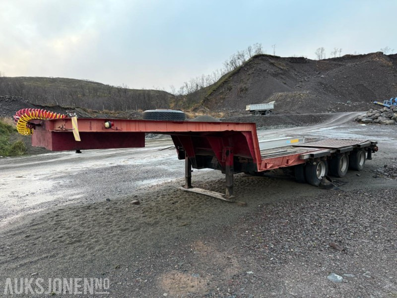 1976 HI GAIN LBS 33-EM - Maskinsemi - 3 akslet - Rep.objekt - Прицеп: фото 1 1976 HI GAIN LBS 33-EM - Maskinsemi - 3 akslet - Rep.objekt - Прицеп: фото 1