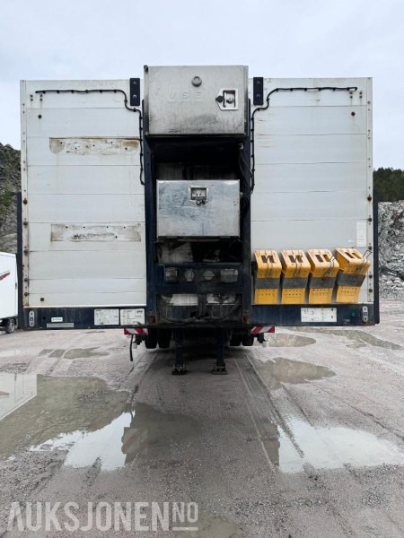 2019 Carnehl CSTV 40-60 - 4 akslet maskinsemi - Manuelt uttrekk - Hydraulisk bredding - Støttelabber bak - Fjernstyring - Прицеп: фото 2 2019 Carnehl CSTV 40-60 - 4 akslet maskinsemi - Manuelt uttrekk - Hydraulisk bredding - Støttelabber bak - Fjernstyring - Прицеп: фото 2