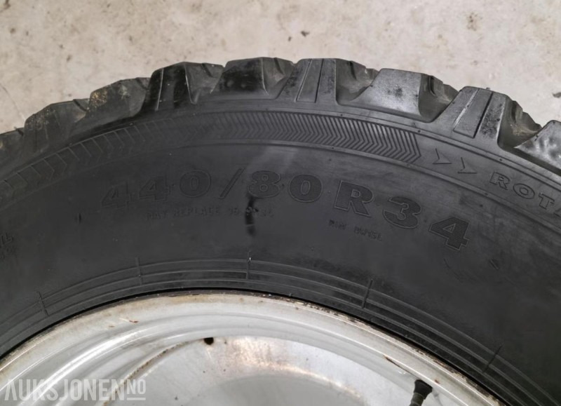 2013 Nokian Tri 2 Piggdekk med felger. - Сельскохозяйственная техника: фото 4 2013 Nokian Tri 2 Piggdekk med felger. - Сельскохозяйственная техника: фото 4