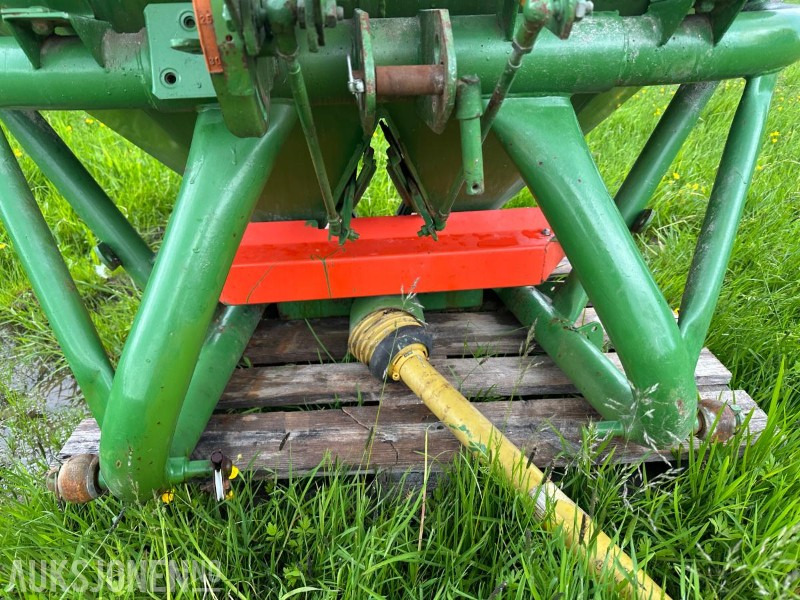 AMAZONE ZA-F 604R GJØDSELSPREDER - Сельскохозяйственная техника: фото 2 AMAZONE ZA-F 604R GJØDSELSPREDER - Сельскохозяйственная техника: фото 2