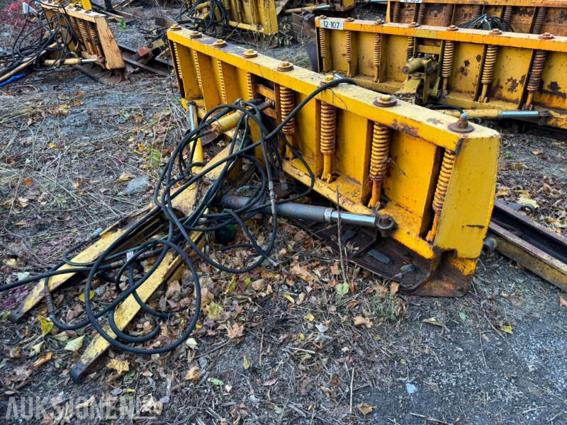 Brøyteskjær 280cm med skyveramme - Hydraulisk sving og tilt - Сельскохозяйственная техника: фото 4 Brøyteskjær 280cm med skyveramme - Hydraulisk sving og tilt - Сельскохозяйственная техника: фото 4