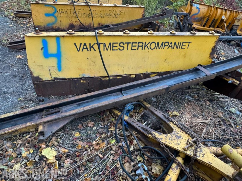Brøyteskjær 280cm med skyveramme - Hydraulisk sving og tilt - Сельскохозяйственная техника: фото 2 Brøyteskjær 280cm med skyveramme - Hydraulisk sving og tilt - Сельскохозяйственная техника: фото 2