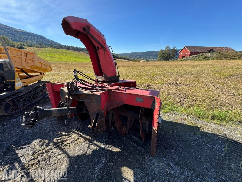 Globus GTF 250 snøfres med hydraulisk tut - Сельскохозяйственная техника: фото 1 Globus GTF 250 snøfres med hydraulisk tut - Сельскохозяйственная техника: фото 1
