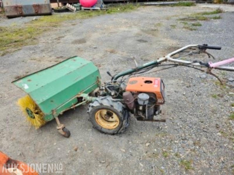 Goldoni 2 Hjuls traktor m/kost og snøfreser - Сельскохозяйственная техника: фото 4 Goldoni 2 Hjuls traktor m/kost og snøfreser - Сельскохозяйственная техника: фото 4