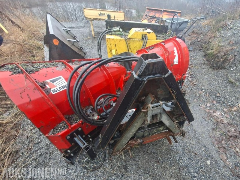 Igland SP180 hydraulisk V-plog - Сельскохозяйственная техника: фото 2 Igland SP180 hydraulisk V-plog - Сельскохозяйственная техника: фото 2