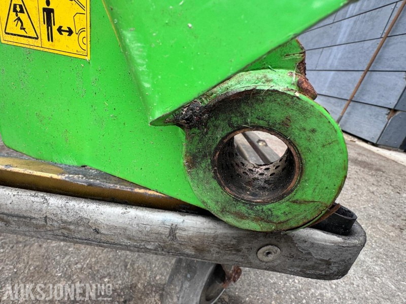 Lite brukt løftearm til Avant 630 - Сельскохозяйственная техника: фото 5 Lite brukt løftearm til Avant 630 - Сельскохозяйственная техника: фото 5