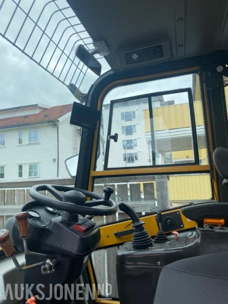 Колёсный погрузчик Sino 908 Hjullaster med skuffe og pallegaffler: фото 16