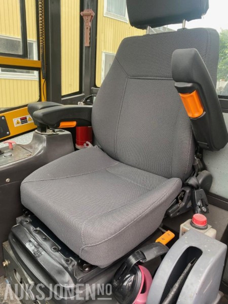 Колёсный погрузчик Sino 908 Hjullaster med skuffe og pallegaffler: фото 15