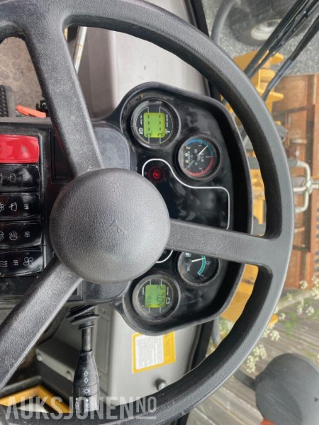 Колёсный погрузчик Sino 908 Hjullaster med skuffe og pallegaffler: фото 11