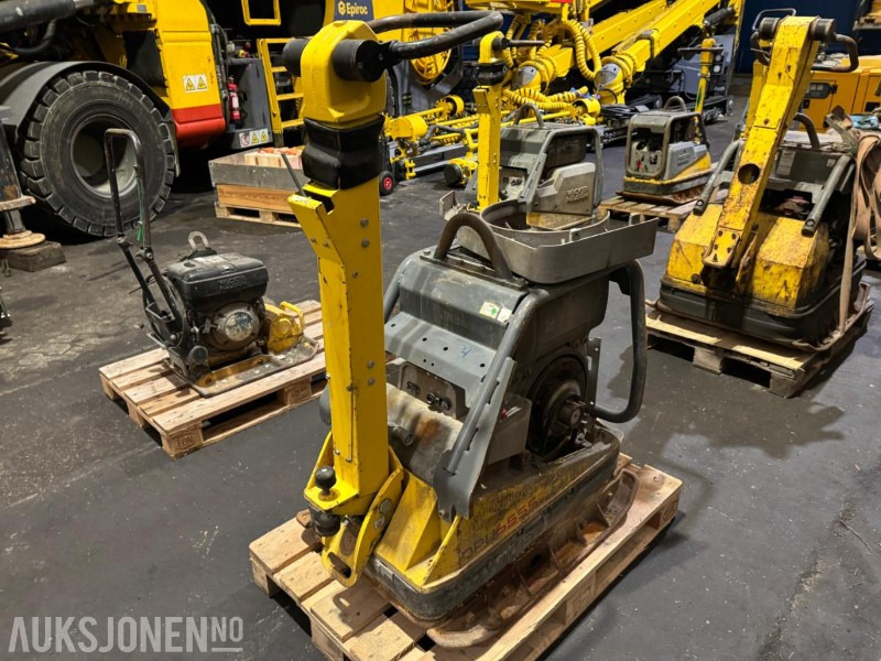 Wacker Neuson DPU 6555 vibroplate - Каток: фото 3 Wacker Neuson DPU 6555 vibroplate - Каток: фото 3
