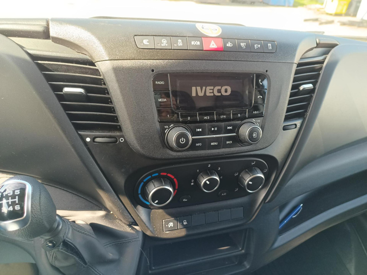 IVECO Daily 35S16V - Цельнометаллический фургон: фото 3 IVECO Daily 35S16V - Цельнометаллический фургон: фото 3
