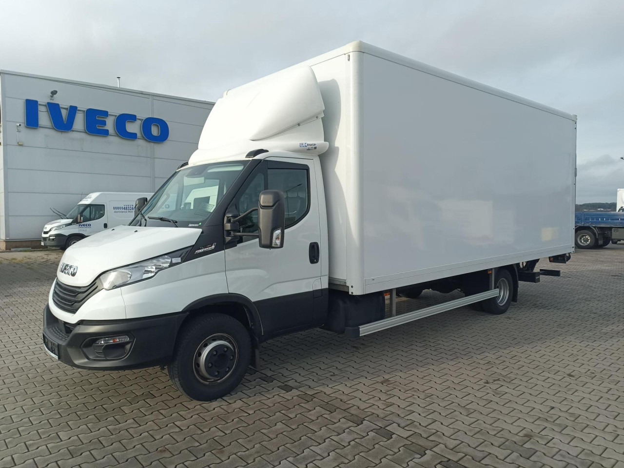 IVECO Daily 70C18A8/P - Фургон с закрытым кузовом: фото 1 IVECO Daily 70C18A8/P - Фургон с закрытым кузовом: фото 1