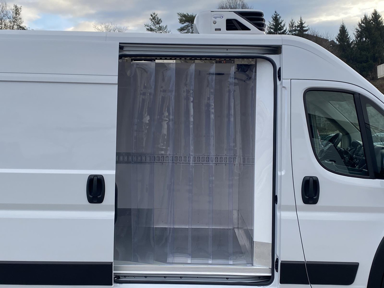 FIAT DUCATO L3H2 180PS BASE HEAVY / FRISCHDIENST + XARIOS 300 12-380V + Heizung - Фургон-рефрижератор: фото 3 FIAT DUCATO L3H2 180PS BASE HEAVY / FRISCHDIENST + XARIOS 300 12-380V + Heizung - Фургон-рефрижератор: фото 3