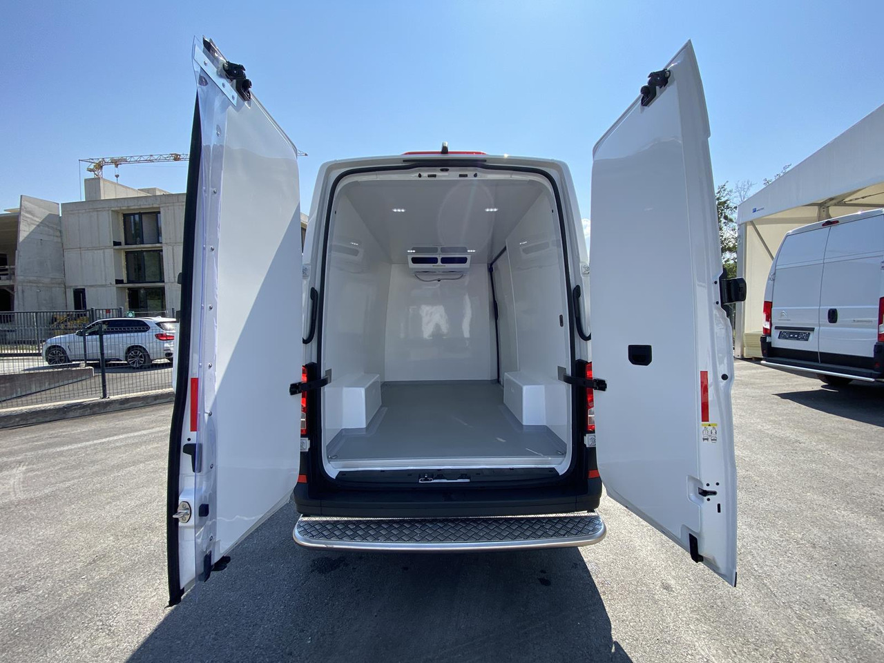 MAN TGE 3.140 L3H3 140PS RS3640mm/ FRISCHDIENST BIS 0 + KONVEKTA UNDERMODE - Фургон-рефрижератор: фото 3 MAN TGE 3.140 L3H3 140PS RS3640mm/ FRISCHDIENST BIS 0 + KONVEKTA UNDERMODE - Фургон-рефрижератор: фото 3