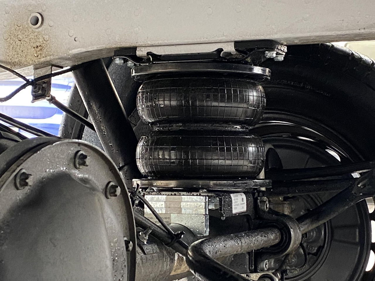 Новый Тентованный фургон MERCEDES BENZ SPRINTER 317 CDI 170PS 1+2 PRITSCHE PLANE 4100MM: фото 19 Новый Тентованный фургон MERCEDES BENZ SPRINTER 317 CDI 170PS 1+2 PRITSCHE PLANE 4100MM: фото 19