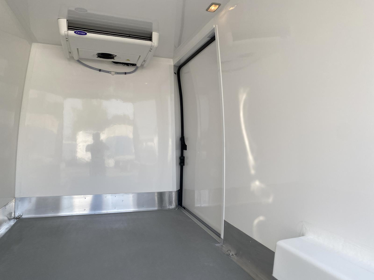 PEUGEOT BOXER L3H2 180PS CONFORT 335 / FRISCHDIENST BIS 0 + XARIOS 300 12-230V - Фургон-рефрижератор: фото 3 PEUGEOT BOXER L3H2 180PS CONFORT 335 / FRISCHDIENST BIS 0 + XARIOS 300 12-230V - Фургон-рефрижератор: фото 3