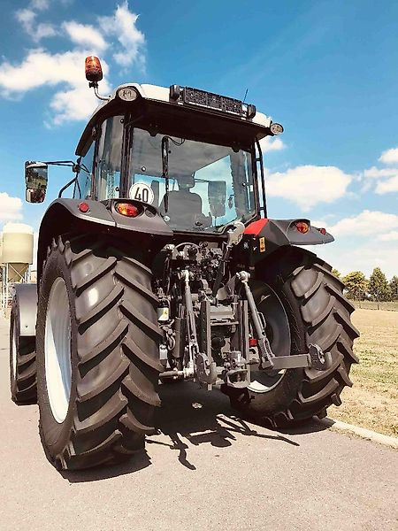 Massey Ferguson MF 5709 M Dyna-4 - Трактор: фото 3 Massey Ferguson MF 5709 M Dyna-4 - Трактор: фото 3