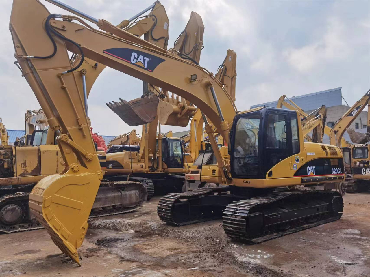 Caterpillar 320C 320CL 320BL Used Excavator CAT 320D 320D2 320GC 20 Ton Crawler Excavator - Гусеничный экскаватор: фото 1 Caterpillar 320C 320CL 320BL Used Excavator CAT 320D 320D2 320GC 20 Ton Crawler Excavator - Гусеничный экскаватор: фото 1
