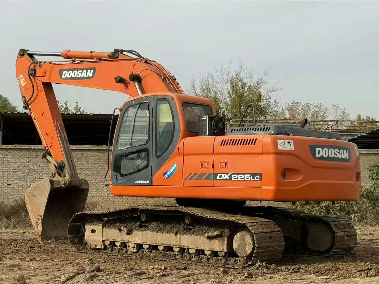 Doosan Used Excavator 225 DX225 DX300 DH150W DX300 DX420 DX520 Second hand Crawler Excavators in Excellent Work Condition - Гусеничный экскаватор: фото 1 Doosan Used Excavator 225 DX225 DX300 DH150W DX300 DX420 DX520 Second hand Crawler Excavators in Excellent Work Condition - Гусеничный экскаватор: фото 1