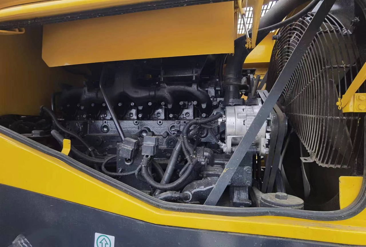 Komatsu WA470 Used Wheel Loader WA380 WA320 WA500 WA600 Loader in High Quality for Sale - Колёсный погрузчик: фото 4 Komatsu WA470 Used Wheel Loader WA380 WA320 WA500 WA600 Loader in High Quality for Sale - Колёсный погрузчик: фото 4